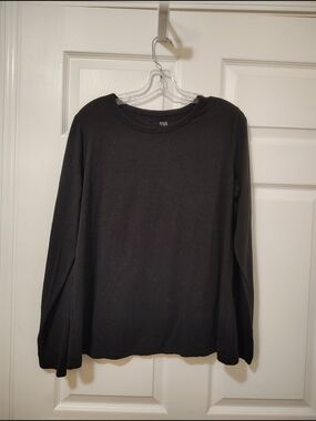 A.N.A Women's Classic Black Long-Sleeve Crew Neck Shirt